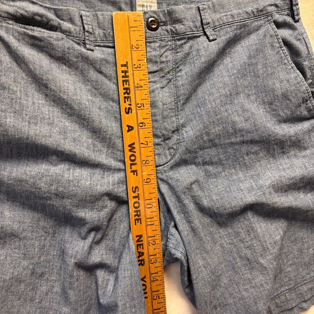 GAP Shorts Men Sz 36 Chambray Blue Essential Khaki 10" Inseam Lightweight - Picture 5 of 13